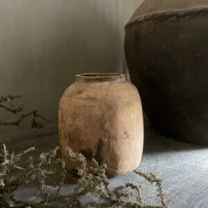 Nepalese pot 32